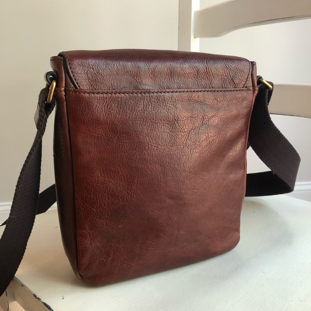 New: Fossil Miles Leather Courier Bag with Adjustable Strap - Picture 5 of 16